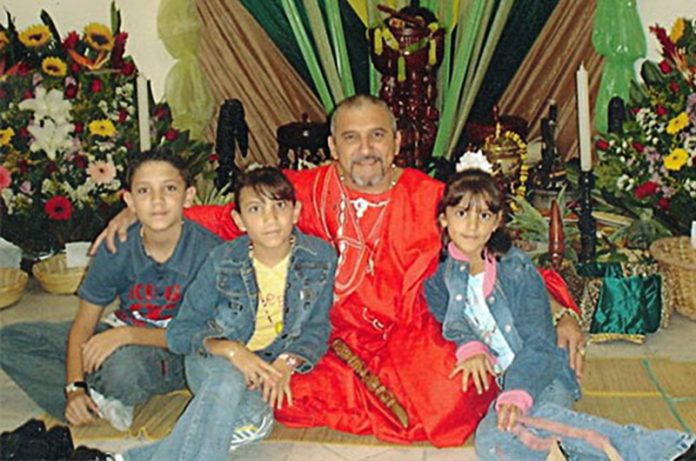 Babaláwo Leonel Gámez